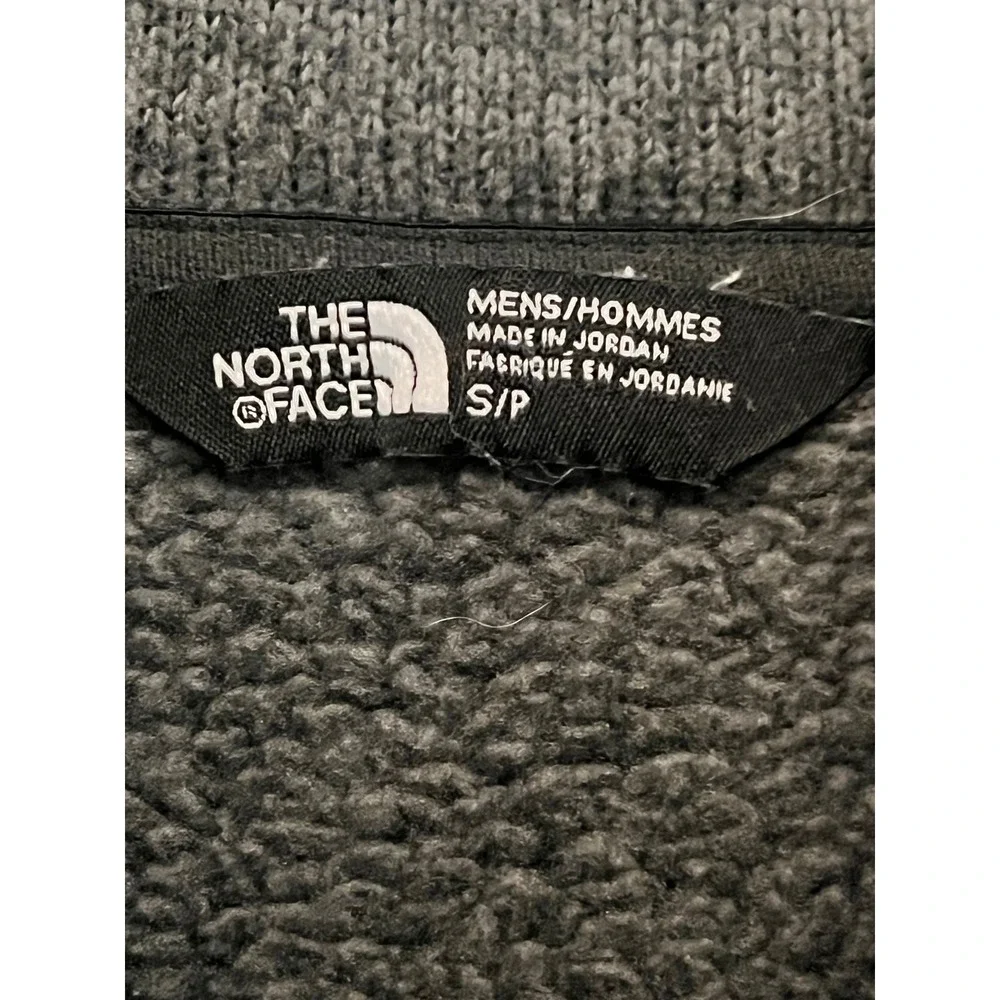 The North Face Mens Gordon Lyons 1/4 Zip Fleece Pullover Gray NF0A2SUX Small